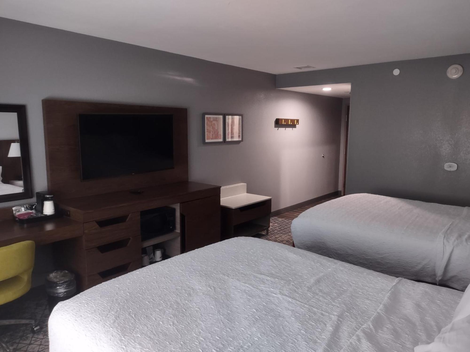 Hampton Inn & Suites Pittsburgh New Stanton Pa Eksteriør bilde